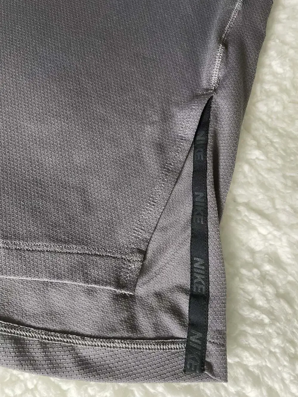 Nike DRI-FIT Mens M Gray Activewear Wicking Short-Sleeve Running Tee T-Shirt EUC